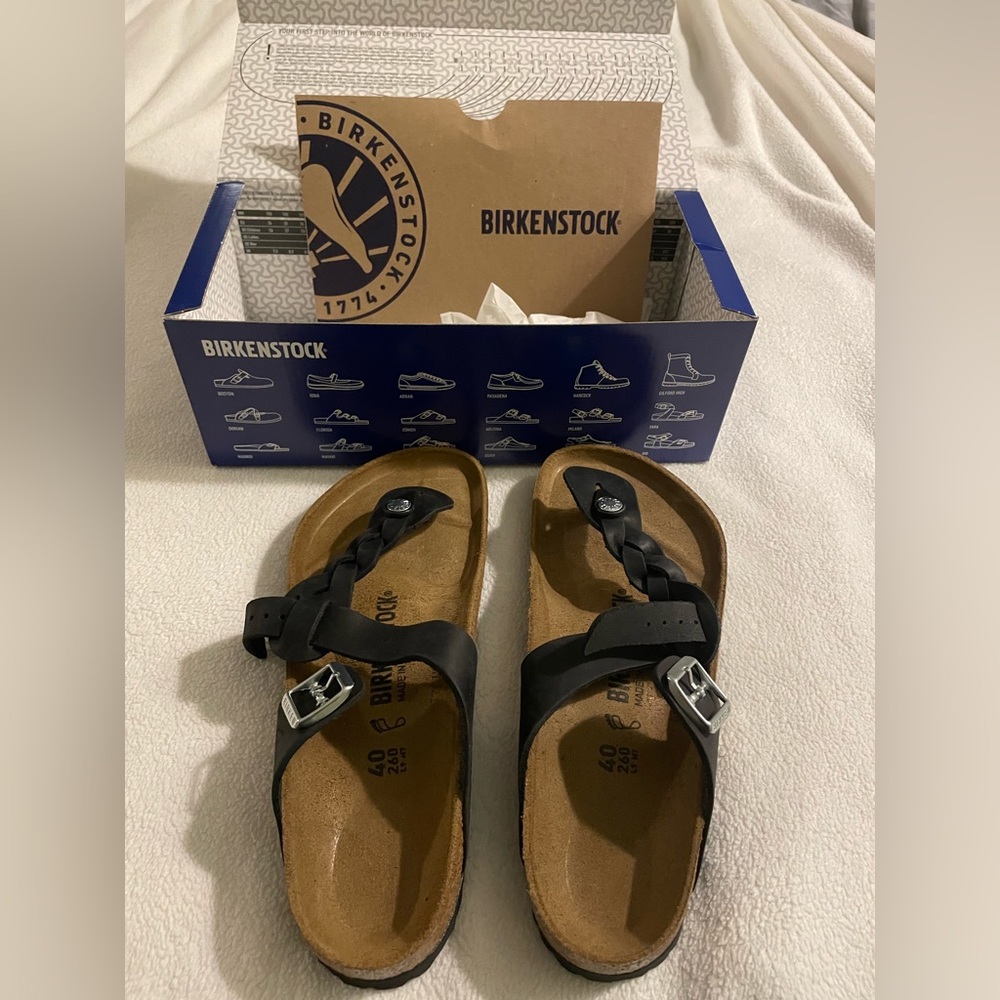 Brand new Birkenstock Gizeh Braided Size 9